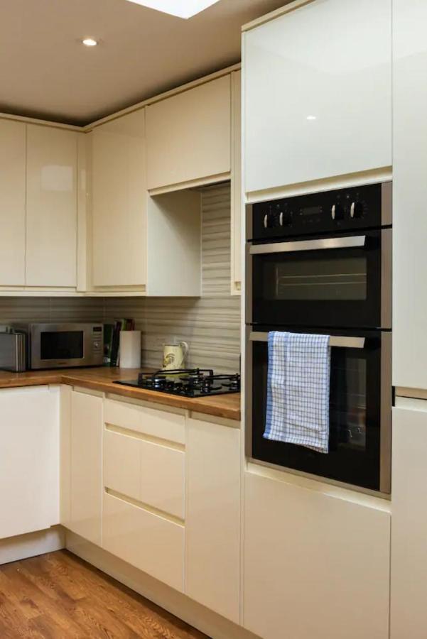 Ferienhaus Luxury Morningside With Patio Edinburgh
